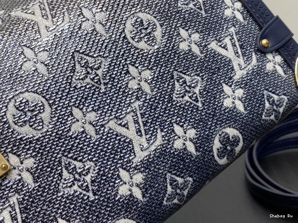 MM TRUNK SIDE VUITTON LOUIS 0822